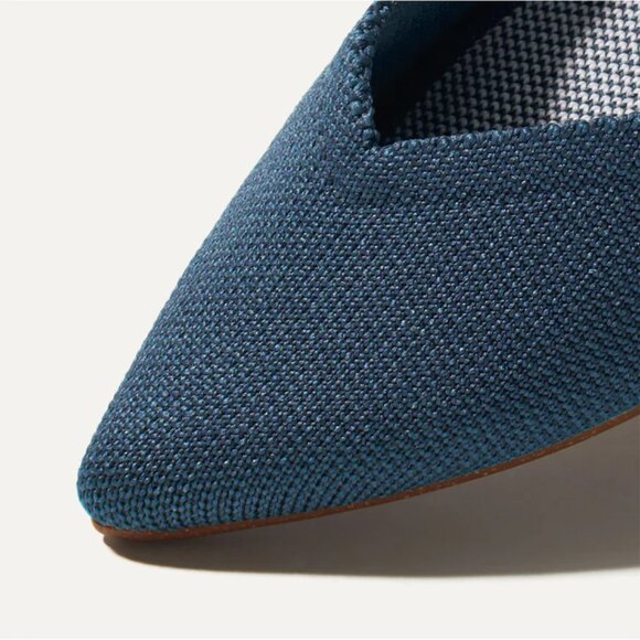 NEW with Original Box Rothy’s The Point Flats - Never Worn - Navy - Size 7 - Picture 2 of 5